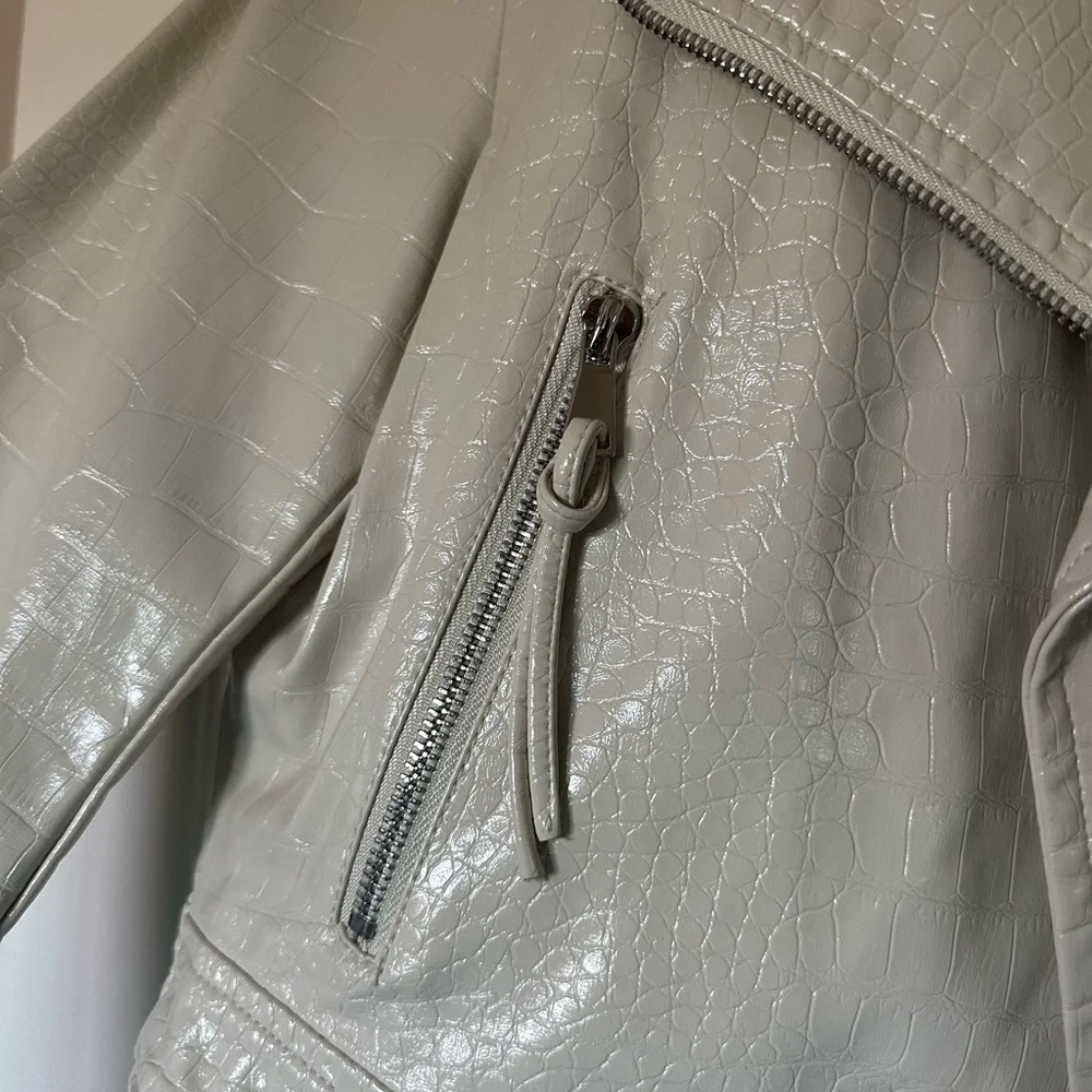 Italian faux Croc  Leather Jacket - Picture 3 of 4